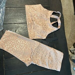 Workout top/pants in a blush/silver color